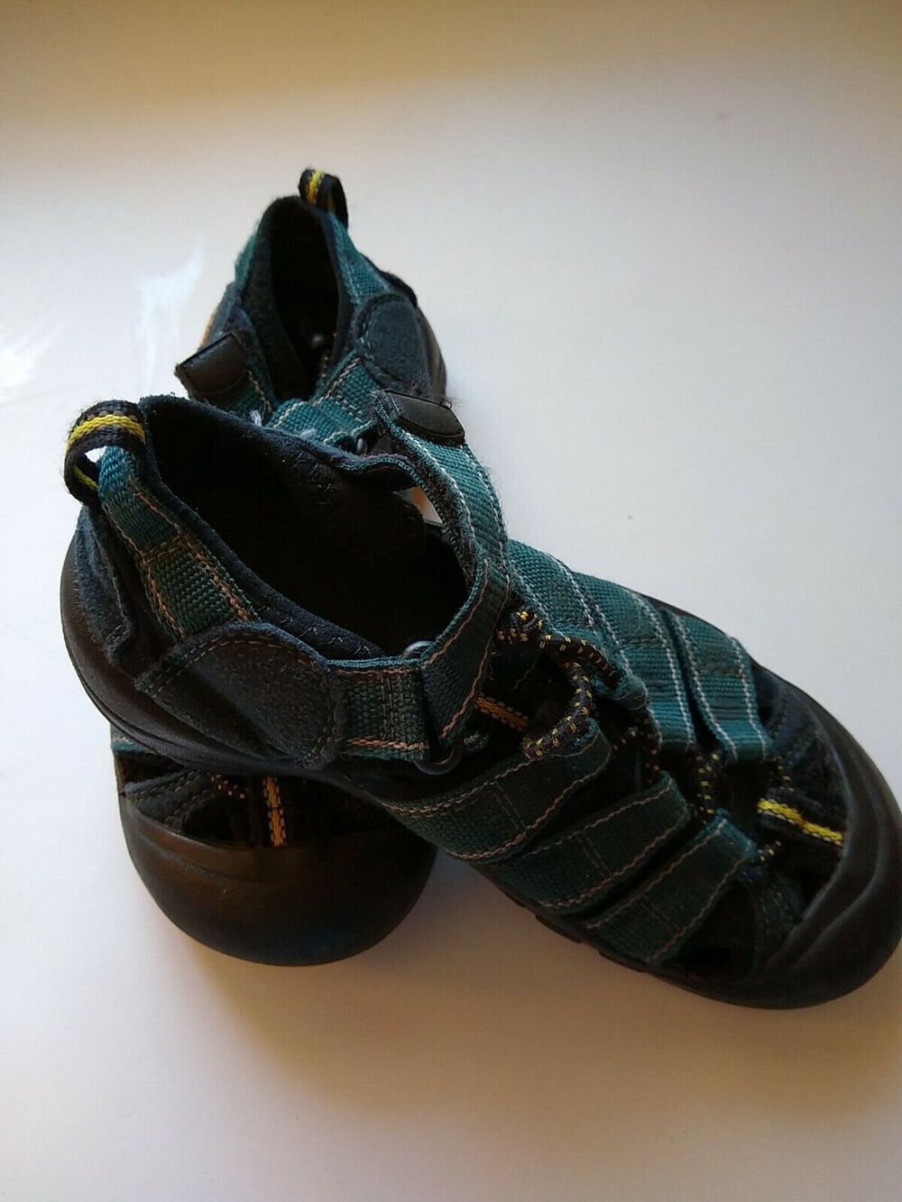 Keen Kids Newport H2 Hiking Waterproof Sandals Boys girls Youth sz 1